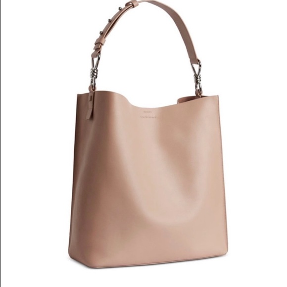 ALLSAINTS CAPTAIN LEATHER NORTH TOTE

SOUTH USED A FEW TIMES JUST LIKE BRAND NEW - Picture 2 of 11